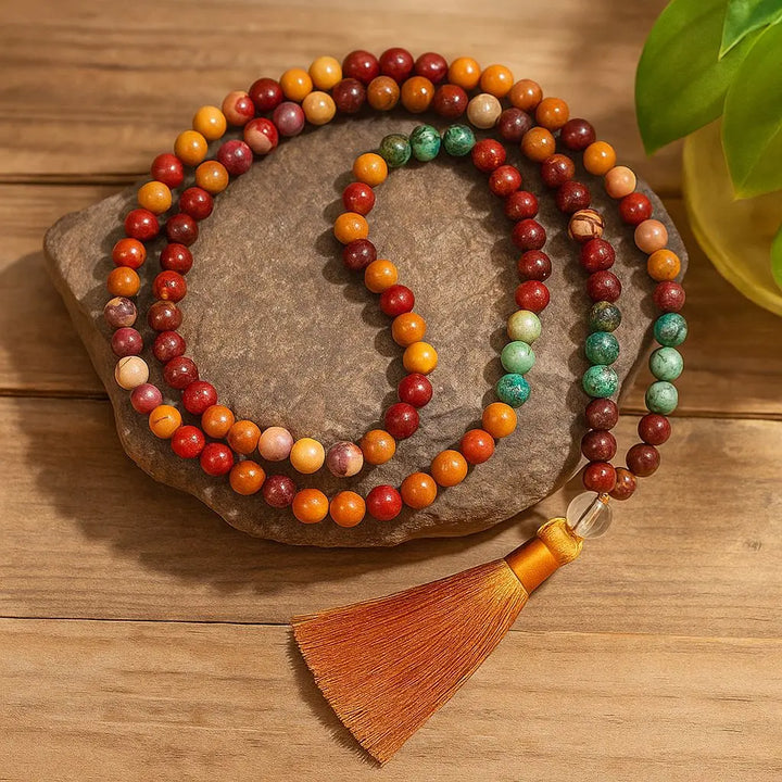 Japamala de Turquesa Africana e pedras naturais com acabamento refinado, ideal para meditação e prática de autoconhecimento e reconciliação.