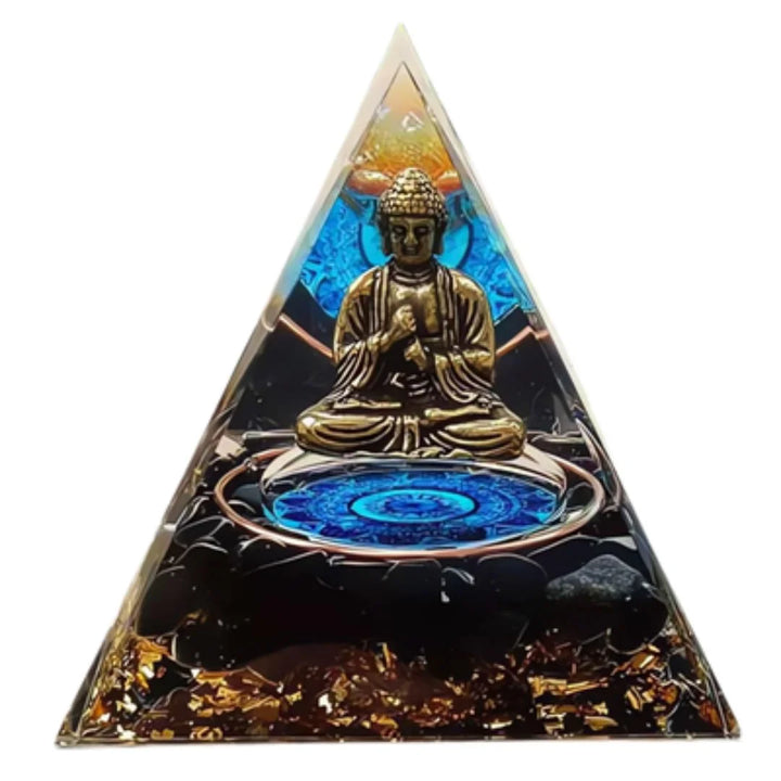 Orgonite Pirâmide Buda Meditação com Quartzo Negro, mostrando a figura de Buda meditando com fundo azul vibrante e detalhes dourados na base.